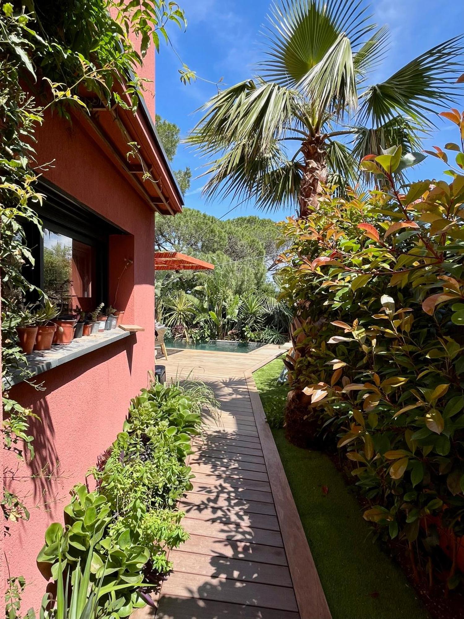 Villa Uvea Saint Aygulf Eksteriør billede